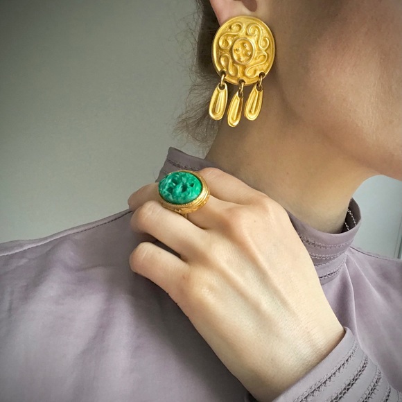 Avon Jewelry - Vintage Avon Locket Ring Gold Green Boho Statement Ring 70s